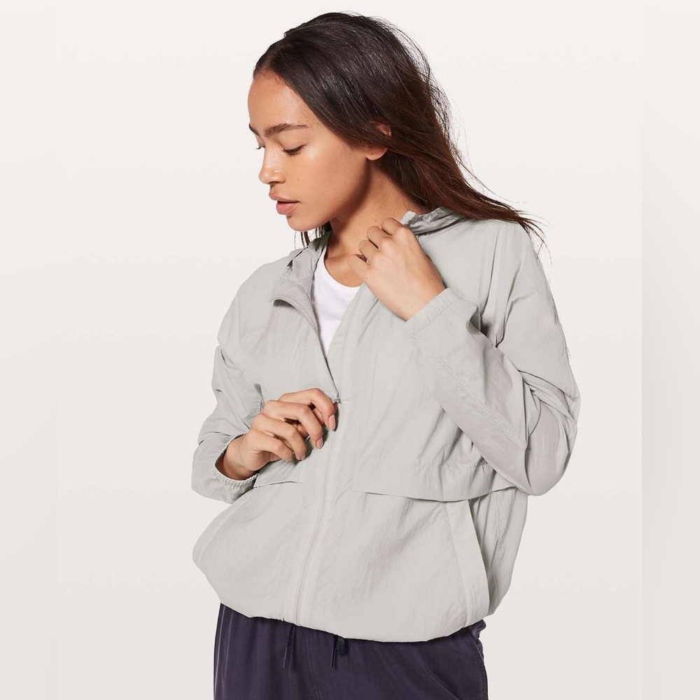 Lululemon‎ Hood Lite Jacket Color Chrome Size 4